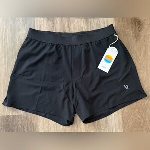 Vuori Quality Short Lined 5” Black  Sz Medium V3092 Athletic NWT